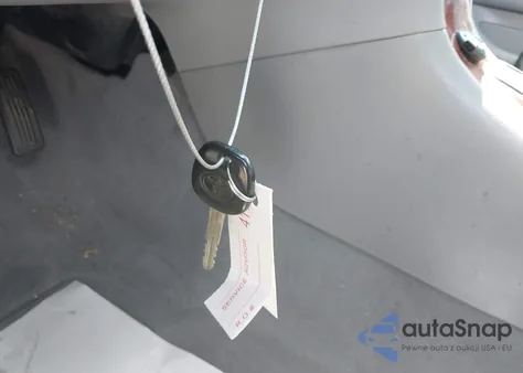 2005 Toyota Corolla Le from USA, damaged, VIN 2T1BR32E45C506453